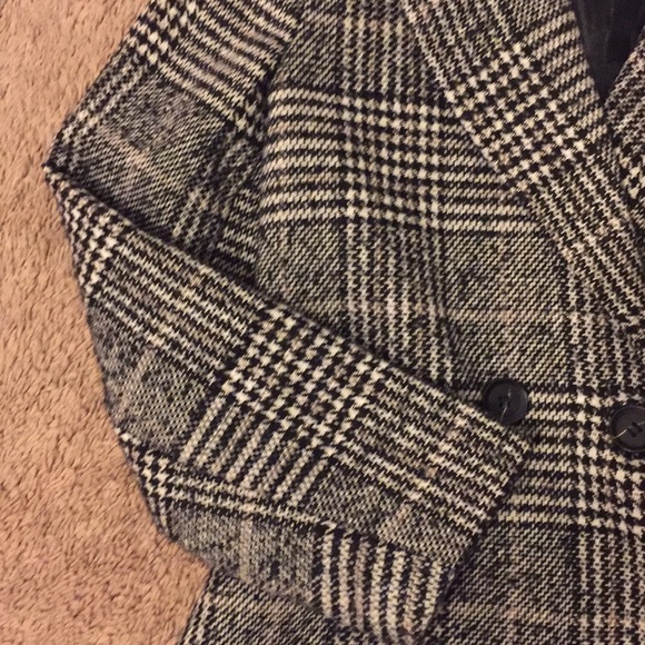 Two piece skirt suit - Picture 4 of 5